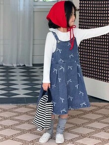 Genkimix Kids 2 件套少女荷叶边领口装饰纯色 T 恤 + 蝴蝶印花时尚牛仔背带裙套装 - 白色 - 查看 3