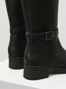 MOTF 侧拉链高筒靴，绒面革材质，铆钉装饰 - 黑色 - 查看 8