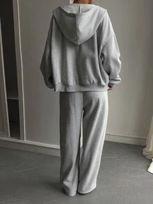 Livesso 女式连帽长袖上衣和宽松长裤运动套装，秋季 - 灰色 - 查看 2