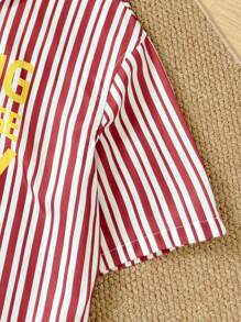 Manfinity VCAY Men's Woven Short Sleeve Vertical Striped Letter Print Fashionable Shirt - Red - View 5