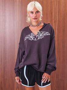 COUREZ V领水洗连帽衫，天使印花 / Y2K 秋季女装 秋季服装 可爱上衣 印花T恤 外出上衣 冬季服装 返校季 - 深灰色 - 查看 4