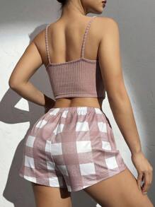 Lowkey Lull 纽扣前吊带上衣和格子印花短裤 睡衣套装 / 睡衣套装 休闲套装