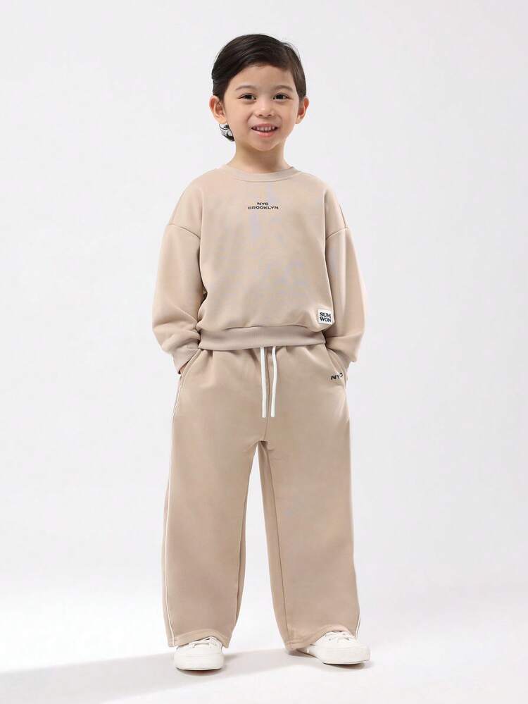 Felpa con logo Brooklyn e pantaloni da jogging a gamba larga