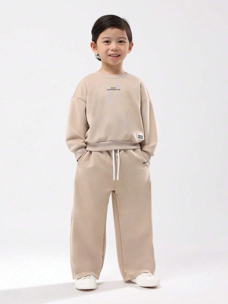 Bluza z logo Brooklyn i spodnie dresowe z szerokimi nogawkami