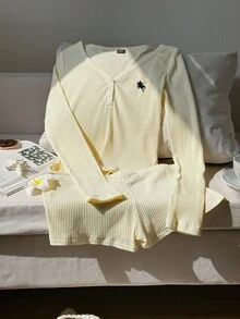 Attitoon 2 件套女士休闲家居服风格黑色刺绣马标志柔软棉质 V 领长袖上衣和短裤套装，适合秋冬季，百搭，90% 纯棉 - 黃色 - 查看 6