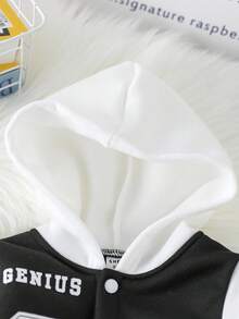SHEIN Playful Pals 男嬰休閒棒球連身褲 黑白 23 字母連帽印花套裝 秋季中性嬰兒冬裝 親子款 3M-2T - 黑與白 - 查看 6