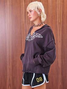 COUREZ V领水洗连帽衫，天使印花 / Y2K 秋季女装 秋季服装 可爱上衣 印花T恤 外出上衣 冬季服装 返校季 - 深灰色 - 查看 5