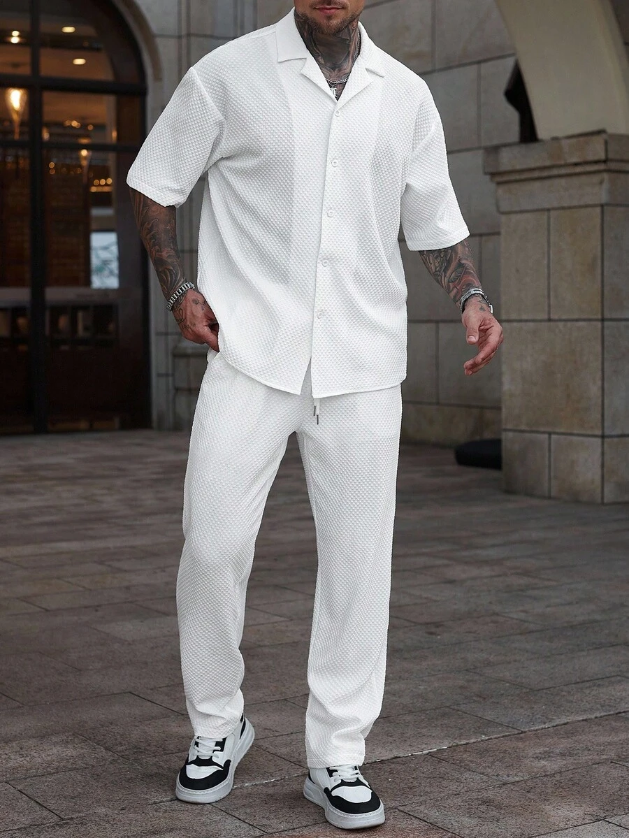 Manfinity Homme 男士泡泡格提花短袖衬衫 + 抽绳松紧腰裤套装，男士休闲约会度假派对居家出游百搭款式，送给男朋友或丈夫的最佳礼物 - 白色 - 查看 1