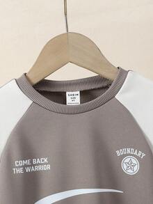 SHEIN Explorewe 2 peças/Conjunto Calça de Moletom e Jaqueta com Capuz Casual de Estilo Escolar para Meninos Pequenos, Volta às Aulas 2025 Roupa Casual Atlética para Crianças - Multicolorido - Visão 5