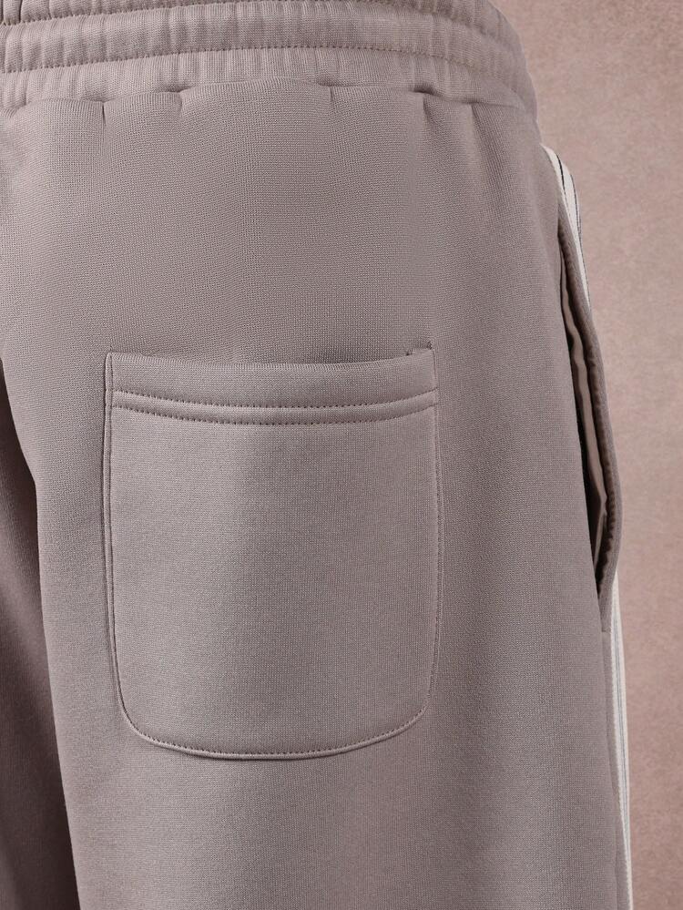 SUMWON Wide Leg Side Stripe Premium Sweatpants Japanese Streetwear Skater Style High End Relaxed Fit Loose Casual Loungewear Retro Track Pants Plain