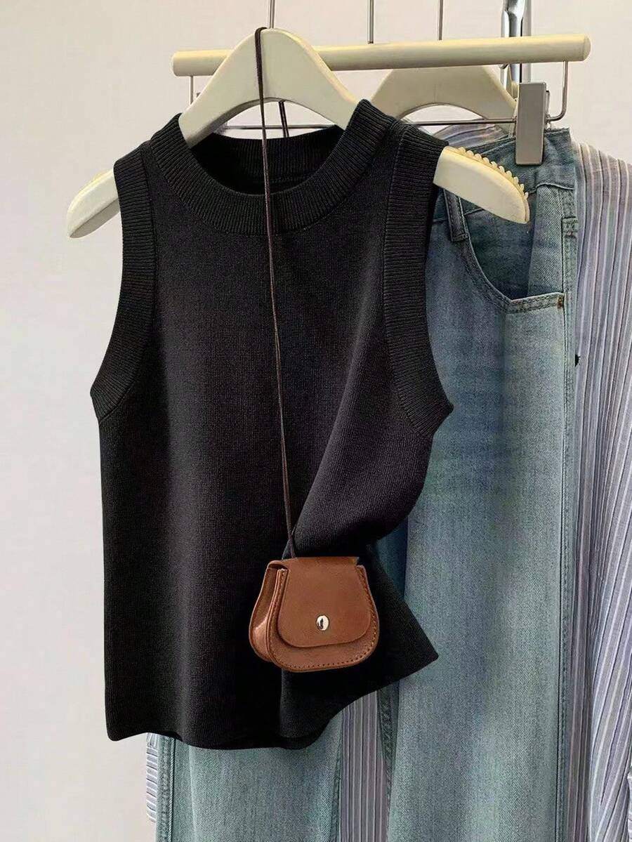 Women's Casual Solid Color Sleeveless Knit Top - Black - View 1