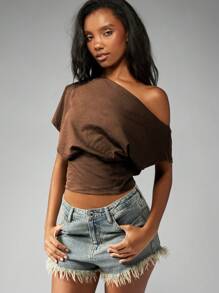 MISSGUIDED Casual Off Shoulder Dolman Sleeve Crop Top Draped Loose Fit Knit Blouse Festival Autumn Fashion Trendsetter Streetwear Versatile Day Night - Mocha Brown - View 3