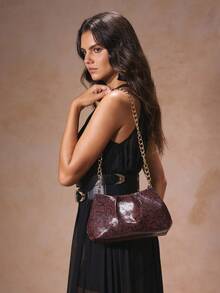 SHECARRY 女士蛇皮纹时尚日常通勤大容量单肩包 - 酒紅色 - 查看 2