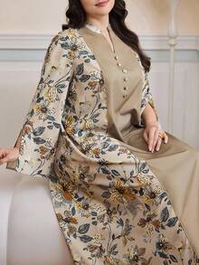 Al Najma 大码女式花卉印花缺口领优雅长袖阿拉伯风长裙 - 彩色 - 查看 2