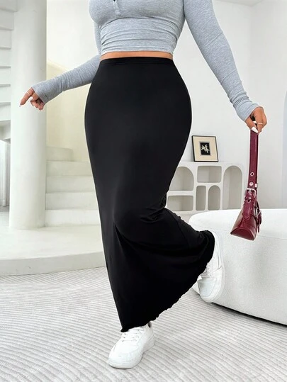Solflare Plus Size Black High Waist Casual Versatile Bodycon Skirt Stretchy Skirt Long Black Skirt Mermaid Skirt