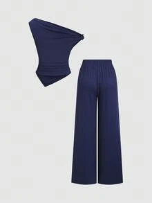 Sweetra Conjunto de 2 piezas minimalista y versátil para mujer, con decoración de metal plateado, top asimétrico de hombros descubiertos y pantalones rectos y anchos de estilo casual
