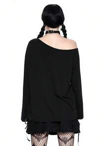 ROMWE Áo thun tay dài cổ bất đối xứng in hình búp bê kinh dị Gothic, Halloween - màu đen - Xem 3