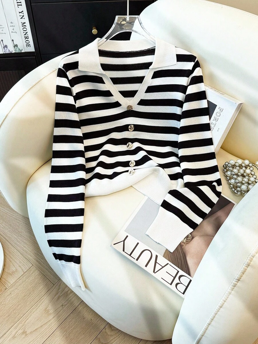 Franclia Ropa de mujer elegante y casual de estilo retro francés, minimalista y versátil para el uso diario, las vacaciones y el regreso a la escuela. Ropa de mujer para otoño/invierno, suéter de mujer de cuello en V de manga larga en color blanco y negro en contraste - Blanco y Negro - Ver 1