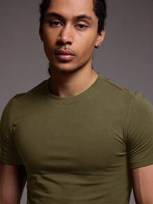 Musero Men Slim Fit Short Sleeve Crew Neck Basic Plain T-Shirt Essentials All Year Round Capsule - Army Green - View 2