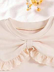 SHEIN Vintaside Kids 2 件装女婴复古碎花荷叶边蝴蝶结领上衣和喇叭裤套装，可爱甜美时尚春秋装 - 彩色 - 查看 6