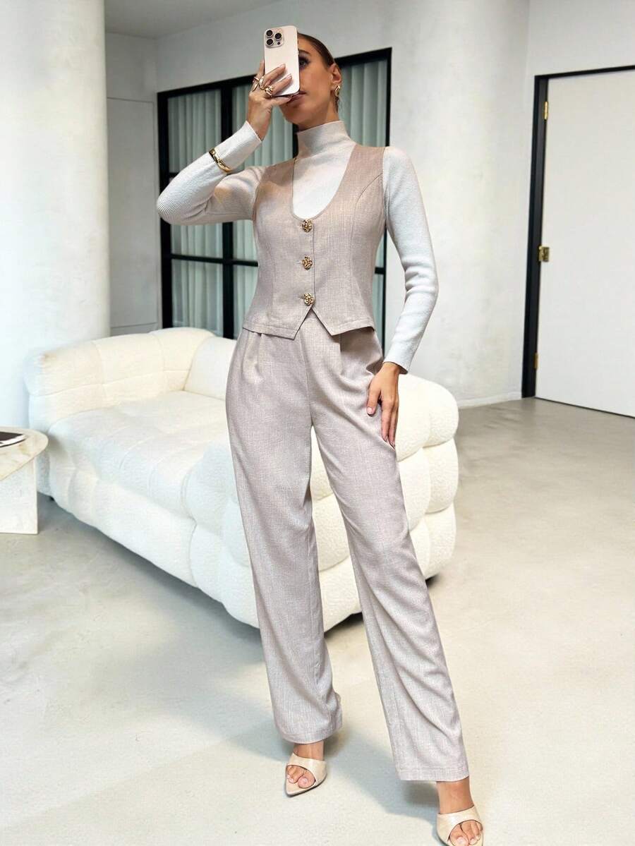 Lavishia 杏色罗纹针织低弹力U领修身腰背心外套+修身裤（带口袋）女款两件套，适合日常通勤和分层穿着 - 杏色 - 查看 1