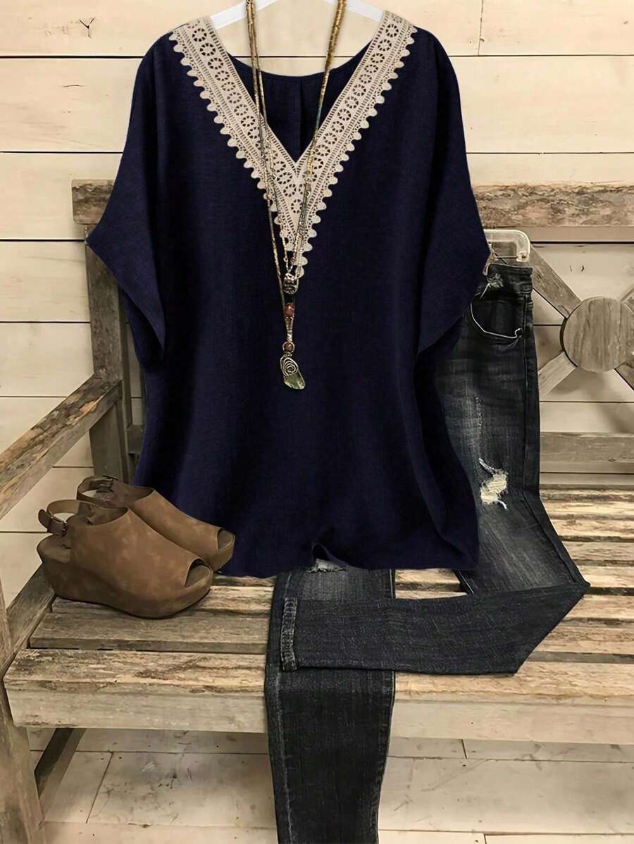 Linhara 大码女式复古V领花卉肩章衬衫 - 藏蓝色 - 查看 1