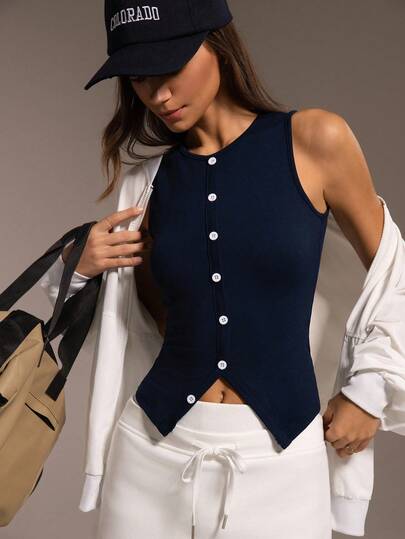 Hanevo 3pcs Women's Solid Color Fashionable Crew Neck Sleeveless Slit Fitted Button Camisole Set