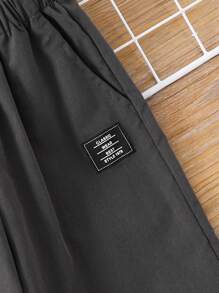 SHEIN 2 件套年轻男童休闲插肩袖立领装饰丝带立领半开襟夹克和松紧腰裤套装，羊毛，加厚 - 灰色 - 查看 5