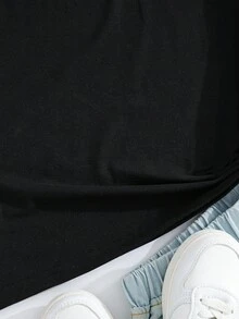 SHEIN 女童休闲时尚创意可爱卡通蓝兔露露贝壳兔珍珠图案女童简约短袖圆领T恤，适合所有季节，黑色T恤公主星 - 黑色 - 查看 4