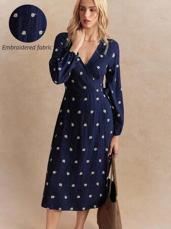 Écloséra 法式复古灯笼袖系带花卉刺绣中长连衣裙，海军蓝