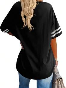 EMERY ROSE A Large-Sized Women's Retro 1972 Pattern Round-Neck T-Shirt Top - Multicolor - View 2
