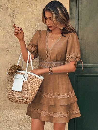 Breezaya 女士优雅V领纯色蕾丝镂空腰短款连衣裙，夏季