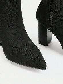 SHEIN X Lucía Bellido CUCCOO SZL BEYONDKNIT™ 基本款一脚蹬弹力靴系列 - 过膝袜靴 度假鞋 返校鞋 大学生鞋 派对坏人 时尚别致 华丽风格 圣诞节 迪斯科派对 夜间外出 坏人 秋季 新年 假期 情人节 - 黑色 - 查看 5