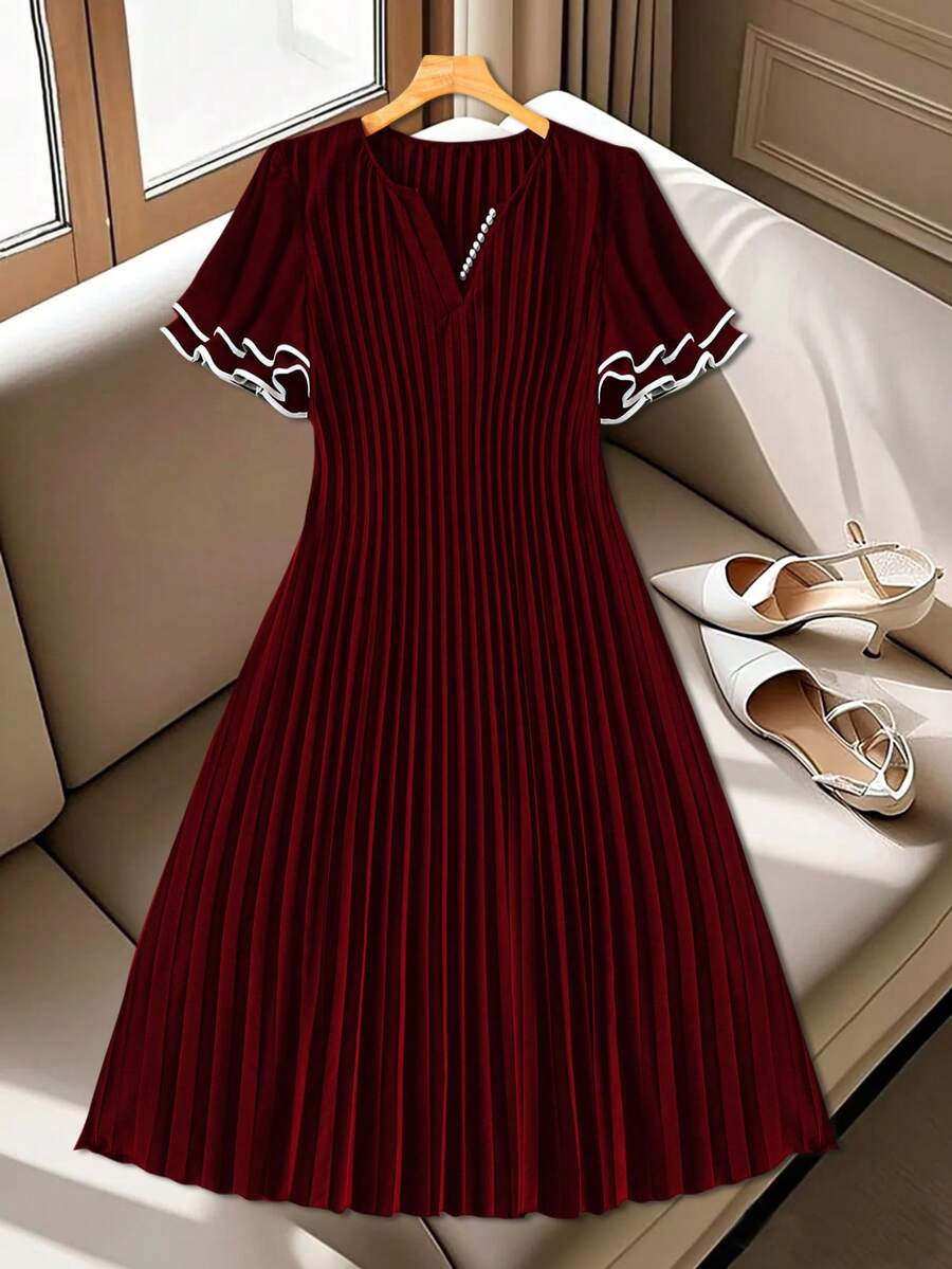 GlowEve CURVE Plus Size Women Fashion Casual Pleated Color Block Trim Dress - Burgundy - View 1