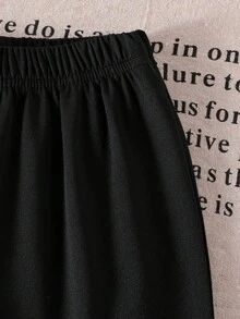 SHEIN Elladie kids 两件套女童棕色蝴蝶结印花长袖上衣搭配黑色喇叭裤套装，可爱舒适的卫衣套装，适合春秋冬季穿着。