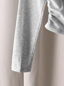 SHEIN Tween Girl 休闲街头风格修身蕾丝花边拼布圆领蝴蝶结刺绣褶饰长袖弹力棉质针织 T 恤，麻灰色