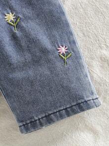 SHEIN Vintaside Kids 2-Piece Baby Girl Set Casual Cute Versatile Solid Color Short-Sleeved Top And Floral Embroidered Denim Overalls Set, Suitable For Spring And Summer Daily Wear Fall Winter - Yellow - View 6