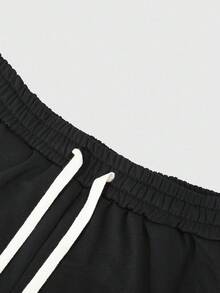 ROMWE MEN Street Life 男女通用休闲街头美式英文文字图案印花短裤 - 黑色 - 查看 6