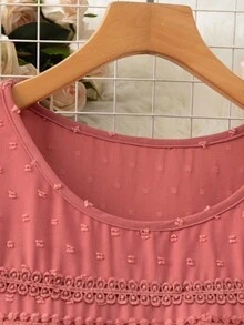 EMERY ROSE 大码女式休闲度假风格纯色瑞士圆点蕾丝拼接短袖上衣 - 粉色 - 查看 3