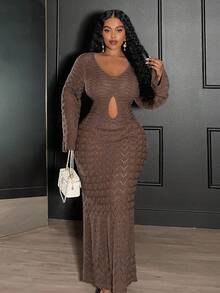 Slaydiva فستان ماكسي محبوك أنيق وأنيق ذو أكمام طويلة وياقة عميقة على شكل V وشق جانبي للنساء ذوات الحجم الكبير، لون بيج ثابت، مناسب لحفلات المنتجعات الراقية في خريف وشتاء 2025 - كاكي - مشاهدة 5