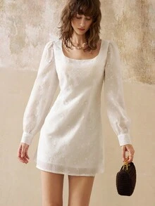 Cévolie 女式白色刺绣长袖迷你连衣裙