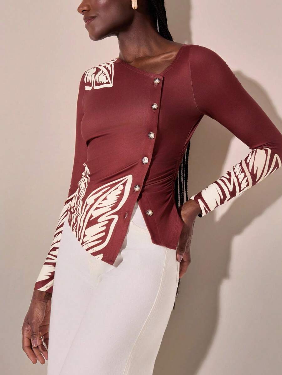 CAJUNI بلوزة نسائية طويلة الأكمام غير متماثلة مطوية الجانب مطبوعة بطبعة أوراق النباتات الاستوائية البوهيمية