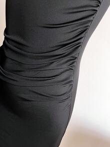 SHEIN Sweetra Young 优雅休闲黑色针织不对称领口长裙，少女露肩百褶腰身，鱼尾下摆，简约优雅长裙