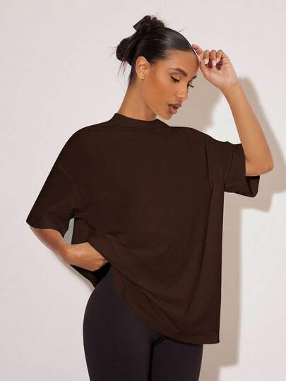 SHEIN BASICS Camiseta casual holgada de mujer con cuello alto y hombros caídos de unicolor