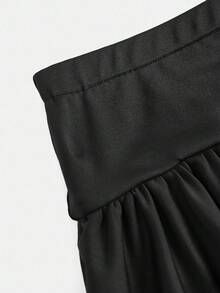SHEIN Girlism 少女休闲装、运动装、校园装、返校装、黑色多层荷叶边下摆短裙、蝴蝶结装饰、甜美清凉、黑粉色、春夏装、酷炫、基本款、日常、百搭、夏季运动时尚、返校季、校服 - 黑色 - 查看 7