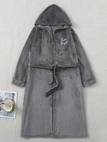 男士深灰色字母刺绣长袖连帽抓绒蓬松浴袍家居服，秋冬款，舒适保暖