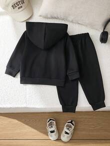 SHEIN 2件組 幼童男童連帽衛衣與長褲套裝 黑白對比拉鍊條紋連帽衫休閒秋季城市度假日常穿搭 - 黑色 - 查看 2