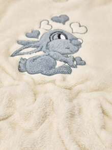 Loomlin Set Bunny Bliss Dream – Pijamale ultra moi și pufoase în culoarea cremului de vanilie, drăgălășenie de culcare și moliciune divină, material Sherpa ultra pufos, croială lejeră și talie elastică pentru confort pe tot parcursul nopții, hanorac supradimensionat cu buzunar frontal tip marsupiu