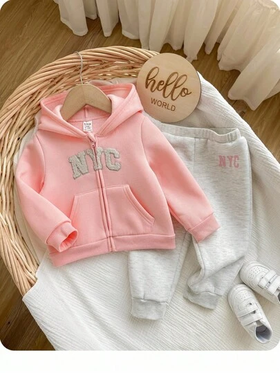 SHEIN Babygirl Cute Pink Casual Cute Letter Print Hoodie Long Sleeve Trousers Set 2-Piece, Versatile Autumn And Winter, Fashionable Lady, Elegant Cute Casual Versatile Sweatshirt Jacket Hooded Set 2-Piece, Autumn And Winter Baby Girl Winter Clothing Set Baby Sportswear Toddler Girl Clothes Hooded Baby Casual Set Baby Girl Sportswear 2-Piece, Suitable For Autumn And Winter, Cutting-Edge Fashion Design, Can Be Worn Indoors And Outdoors. Warm And Fashionable Shopping First Choice For Mothers, Fashionable Color Matching Fall