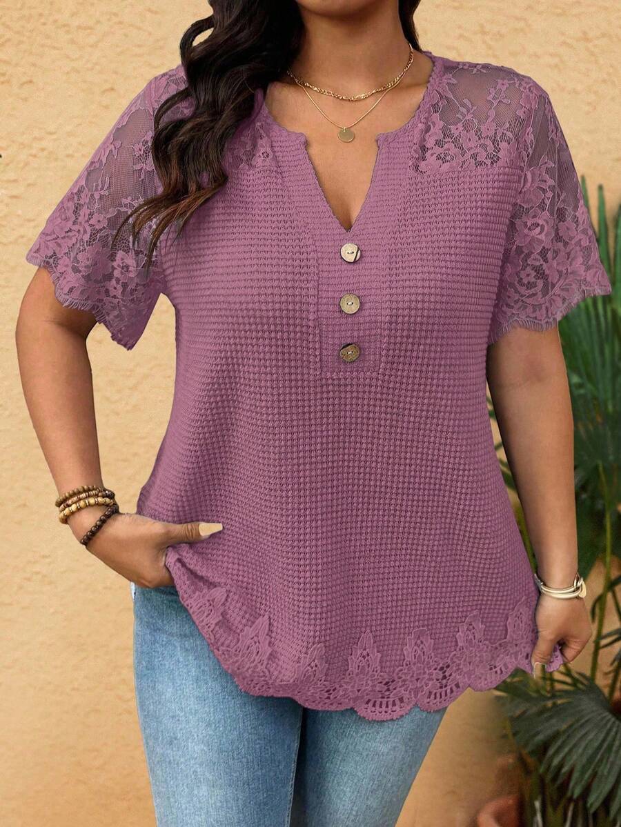 EMERY ROSE Plus Size V-Neck Lace Mesh Splice Waffle Knit Fabric Hem Lace Trim Wooden Button Decor Casual Vacation Home T-Shirt Plus Size Lace Top Plus Size Ribbed Knit Top Lace Trim Top Purple Lace Top Plus Size Tops - Dusty Pink - View 1